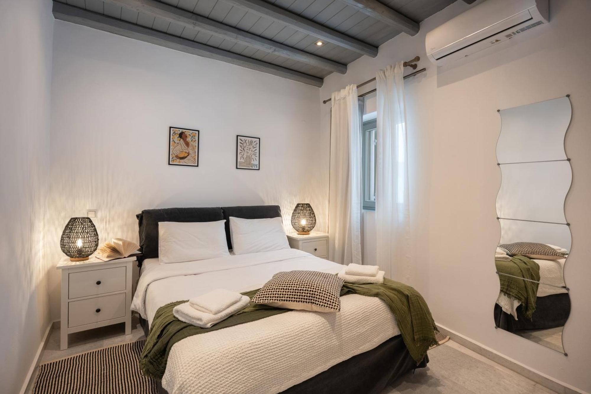Caper-2 Bedroom Traditional Home With Amazing View Naousa  Bagian luar foto