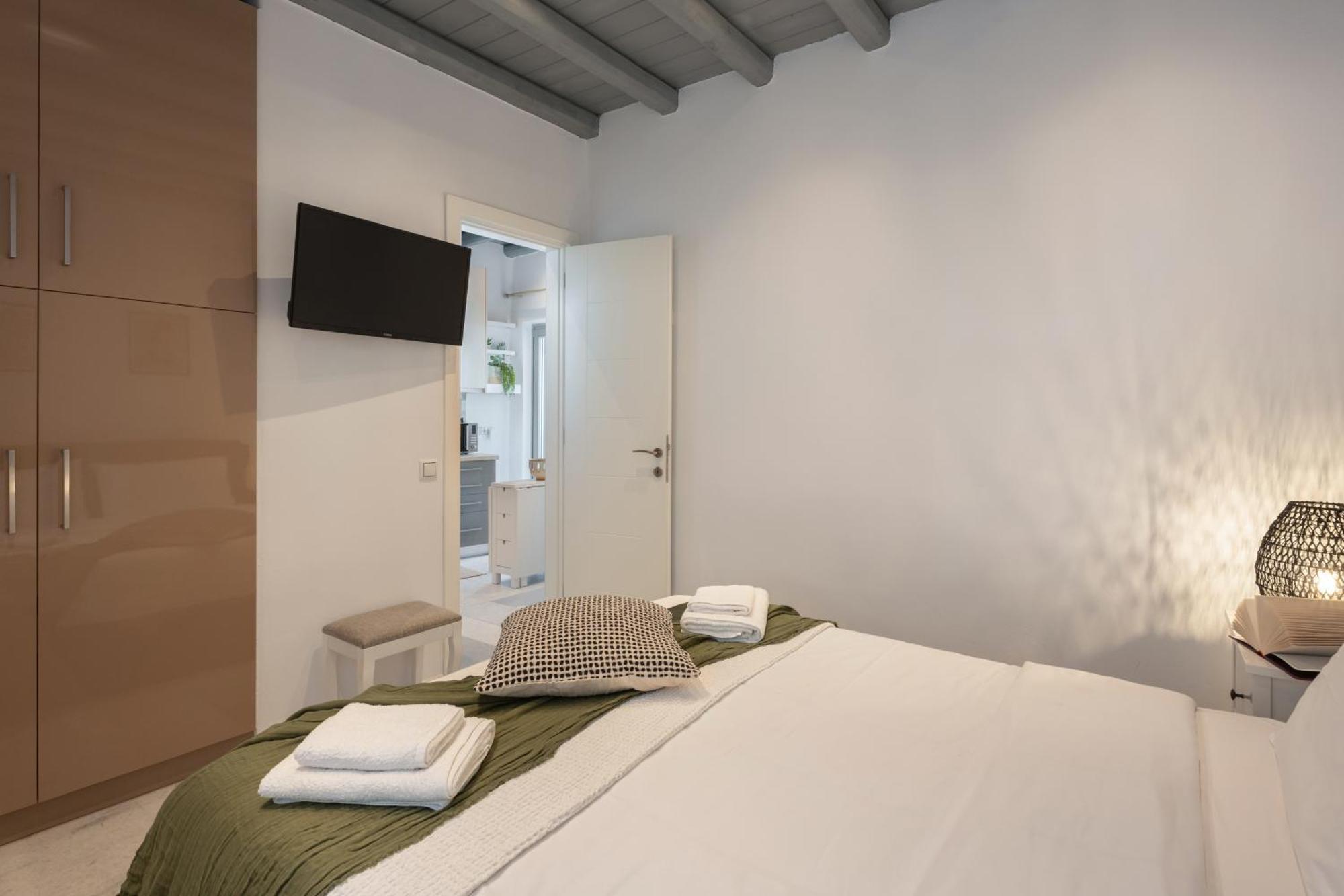 Caper-2 Bedroom Traditional Home With Amazing View Naousa  Bagian luar foto